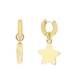 Timeless pearly earrings with charms